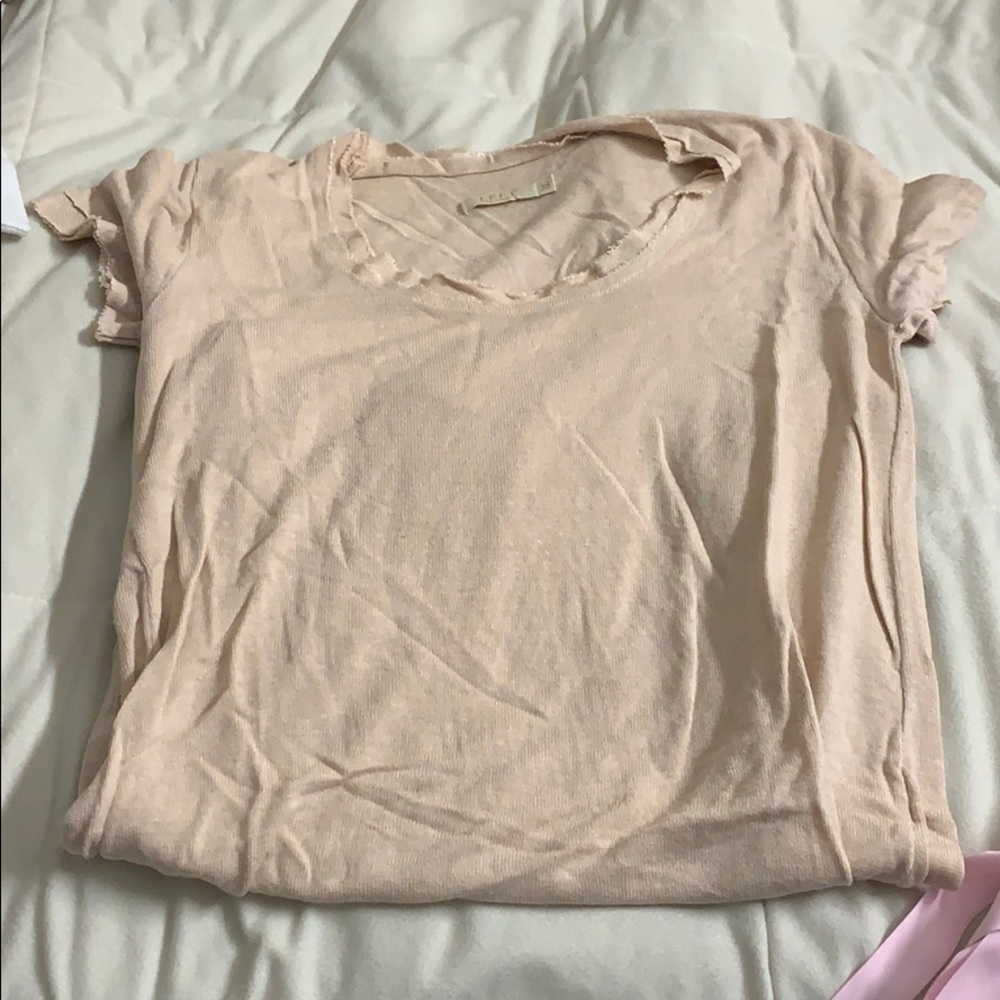 Beige t shirt